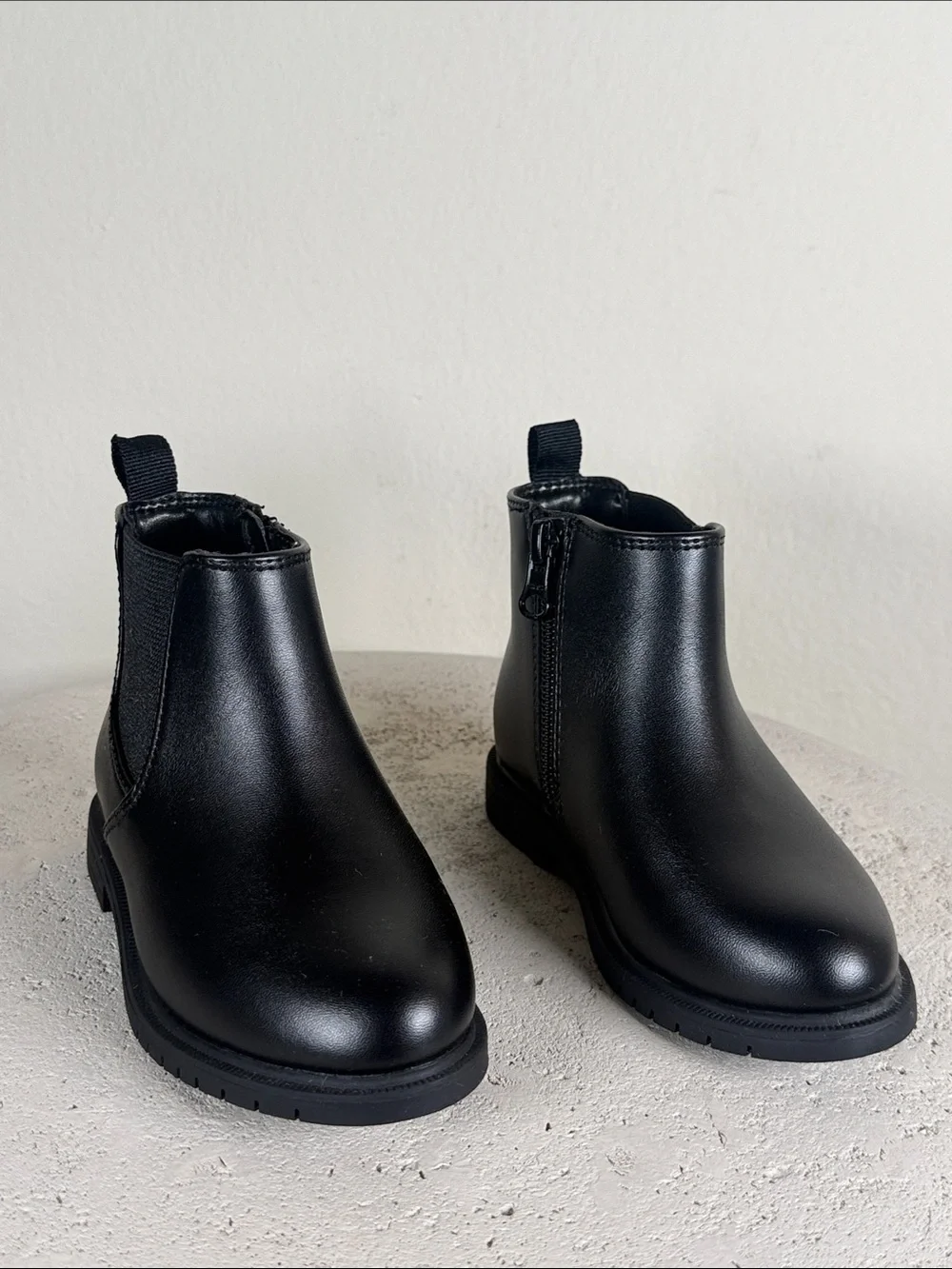 Cat & Jack Black Girls Chelsea Zip Booties